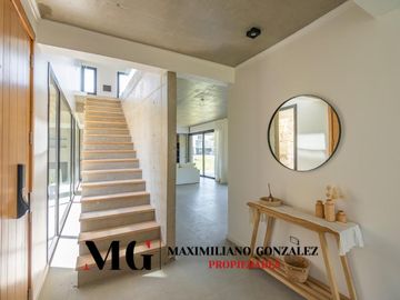 Casa en venta, 6 ambientes. Terralagos, Canning