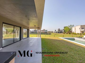 Casa en venta, 6 ambientes. Terralagos, Canning