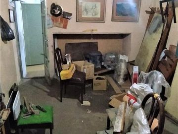 Casa en venta - 3 Dormitorios 1 Baño - Cochera - 454Mts2 - Morón