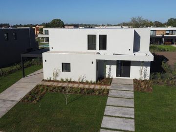 Espectacular propiedad en venta La Calesa Pilara | VCO PROPIEDADES