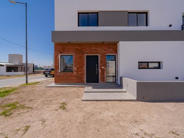 EN VENTA! Duplex 3 dorm - Rincones de Manatiales