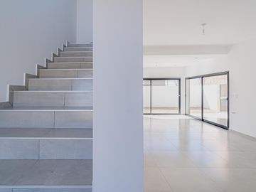 EN VENTA! Duplex 3 dorm - Rincones de Manatiales