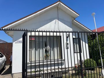 EXCELENTE CASA TALCA SECTOR ORIENTE