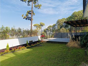 CASA MODERNA EN VENTA Y RENTA A 3 MINUTOS DE AVANDARO
