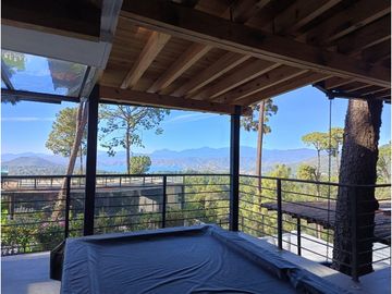 CASA MODERNA EN VENTA Y RENTA A 3 MINUTOS DE AVANDARO