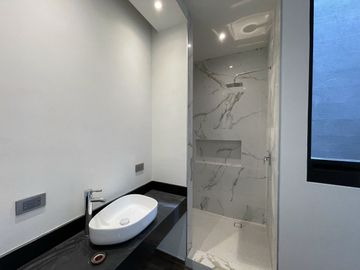 CASA EN VENTA EN PRIVADA EVEREST - CUMBRES MONTERREY, N.L.