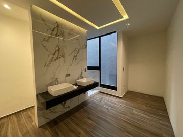 CASA EN VENTA EN PRIVADA EVEREST - CUMBRES MONTERREY, N.L.