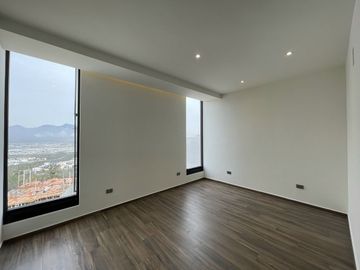 CASA EN VENTA EN PRIVADA EVEREST - CUMBRES MONTERREY, N.L.