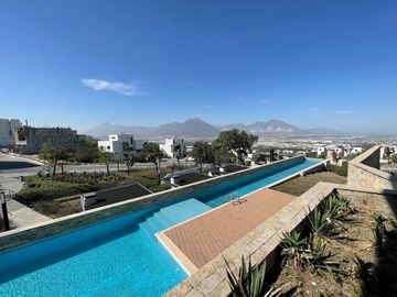 CASA EN VENTA EN PRIVADA EVEREST - CUMBRES MONTERREY, N.L.