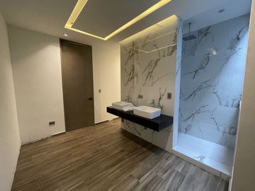 CASA EN VENTA EN PRIVADA EVEREST - CUMBRES MONTERREY, N.L.