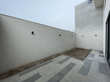 CASA EN VENTA EN PRIVADA EVEREST - CUMBRES MONTERREY, N.L.