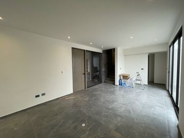 CASA EN VENTA EN PRIVADA EVEREST - CUMBRES MONTERREY, N.L.