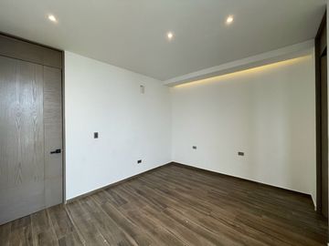 CASA EN VENTA EN PRIVADA EVEREST - CUMBRES MONTERREY, N.L.