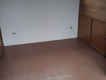 VENDE DEPARTAMENTO DUPLEX CALLE ARLEGUI