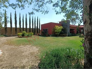 ¡Tu Oasis en San Juan del Río Espera por Ti! - Venta de Rancho en San Juan del Rio