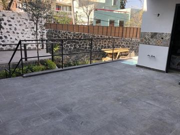 Estrena amplia casa en San Jerónimo
