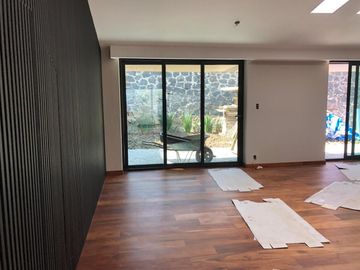 Estrena amplia casa en San Jerónimo