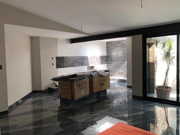 Estrena amplia casa en San Jerónimo