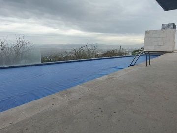 Hermosa Casa en Zibata con hasta cinco recamaras