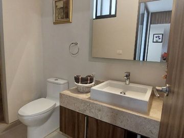 Hermosa Casa en Zibata con hasta cinco recamaras