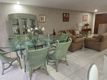 Hermosa Casa en Zibata con hasta cinco recamaras