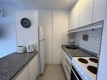 VENTA de 1 gran ambiente con balcón en la mejor zona de San Telmo, a metros de Puerto Madero