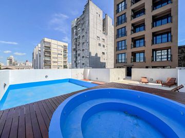 VENTA de 1 ambiente al frente con balcón y piscina