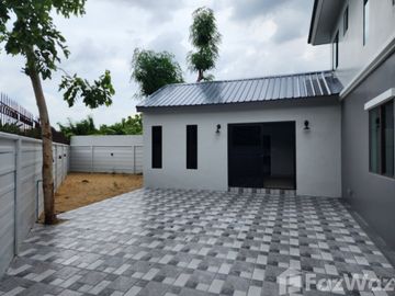 4 Bedroom Townhouse for sale at Pruksa Ville 42 Terdthai-Kalpapruk