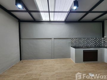 4 Bedroom Townhouse for sale at Pruksa Ville 42 Terdthai-Kalpapruk