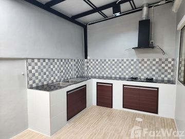 4 Bedroom Townhouse for sale at Pruksa Ville 42 Terdthai-Kalpapruk