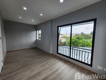 4 Bedroom Townhouse for sale at Pruksa Ville 42 Terdthai-Kalpapruk