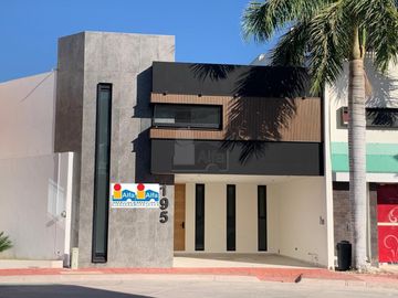 Casa en venta en Residencial Trento