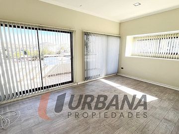 EXCLUSIVA CASA EN LA CIUDAD DE ANDACOLLO