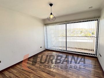 EXCLUSIVA CASA EN LA CIUDAD DE ANDACOLLO
