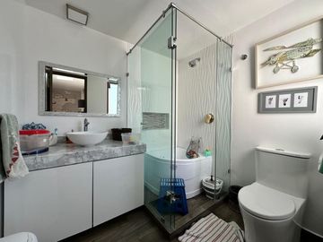 Excelente Casa en Venta en Ubicacion Priviligiada Parques de La Herradura