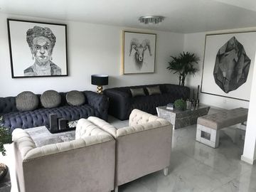 Excelente Casa en Venta en Ubicacion Priviligiada Parques de La Herradura