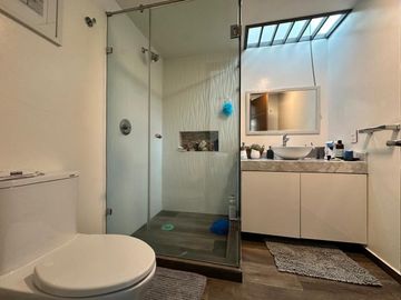 Excelente Casa en Venta en Ubicacion Priviligiada Parques de La Herradura