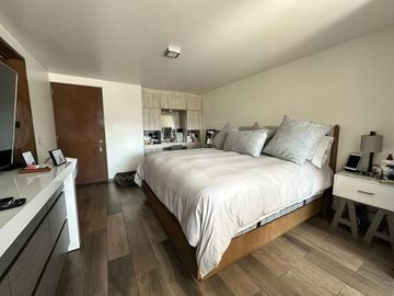 Excelente Casa en Venta en Ubicacion Priviligiada Parques de La Herradura