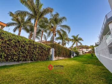 Casa en venta de Lujo Bugambilias zona Sur