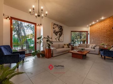 Casa en venta de Lujo Bugambilias zona Sur