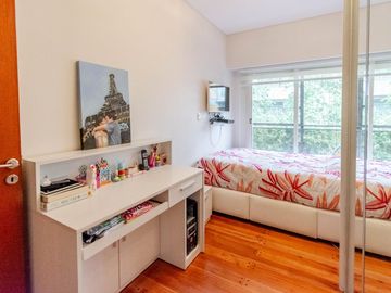 Venta 4 Ambientes con Dependencia y Cochera 105m2