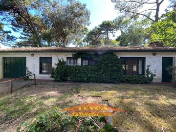 Casa en venta, Excelente ubicacion, Zona Golf Pinamar