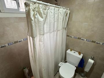 Casa en  49 Y 148. Amplio parque.