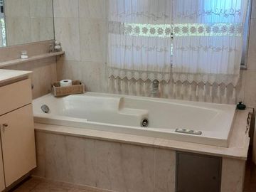 Departamento PISO  en  BELGRANO 214M2 con COCHERA  4amb depend
