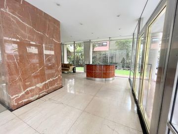 Departamento PISO  en  BELGRANO 214M2 con COCHERA  4amb depend