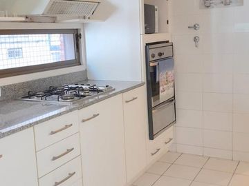 Departamento PISO  en  BELGRANO 214M2 con COCHERA  4amb depend