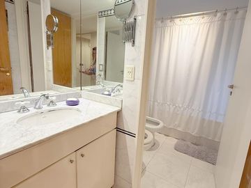 Departamento PISO  en  BELGRANO 214M2 con COCHERA  4amb depend