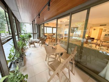 Departamento PISO  en  BELGRANO 214M2 con COCHERA  4amb depend