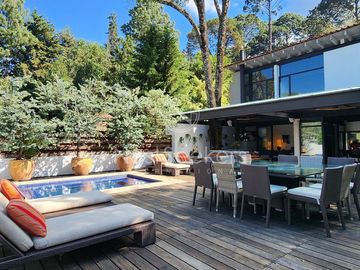 CASA EN VENTA EN EL CENTRO DE AVANDARO A UNOS CUANTOS PASOS DE LA ZONA COMERCIAL