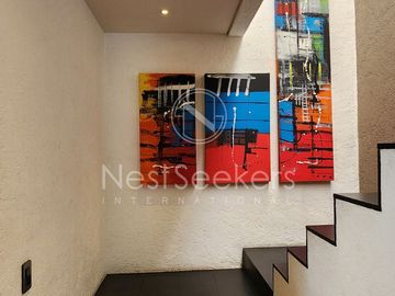 CASA EN VENTA EN EL CENTRO DE AVANDARO A UNOS CUANTOS PASOS DE LA ZONA COMERCIAL
